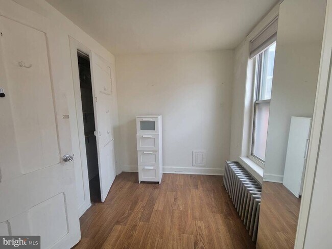 Building Photo - 4053 Spruce St