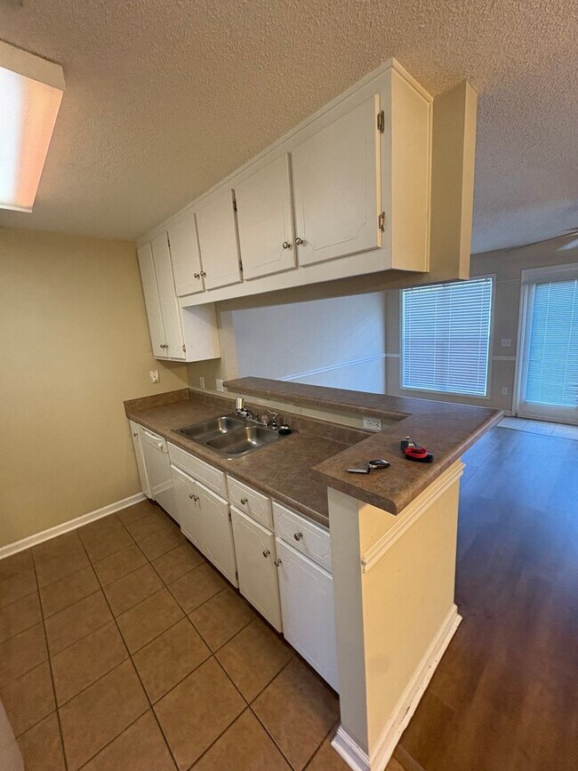 Building Photo - 115 Wakefield Way