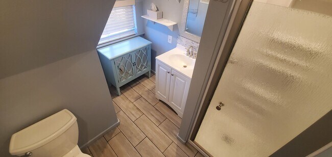 Building Photo - Charming 4-bedroom in Golden