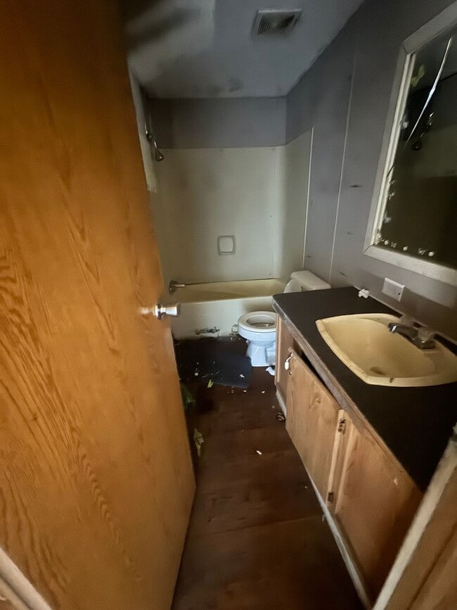 Building Photo - 3 BR 2 Bath 1,680 sq ft doublewide mobile ...