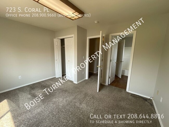 Building Photo - 723 S Coral Pl
