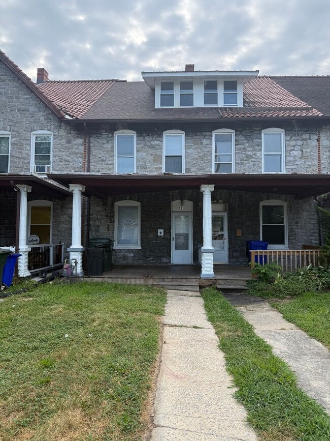Primary Photo - Duplex located on Belview Ave.