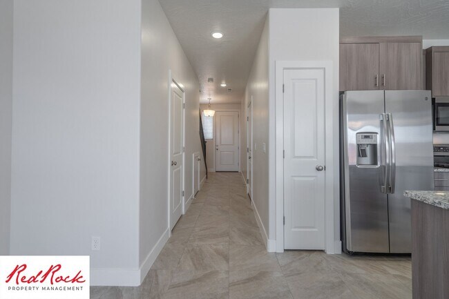 Building Photo - 1005 Tortoise Rock Dr