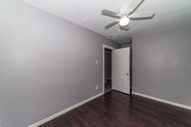 Building Photo - 3-BEDROOM GOVERNMENT HILL DUPLEX