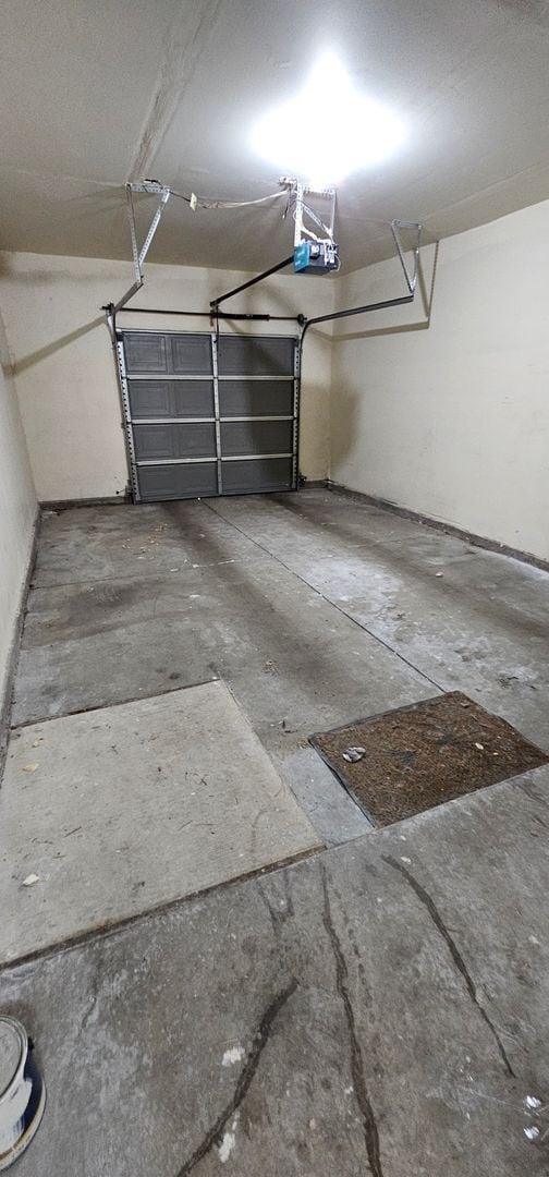 Building Photo - TANAMERA CONDOMINIUMS 1 bed 1 bath 1 car g...