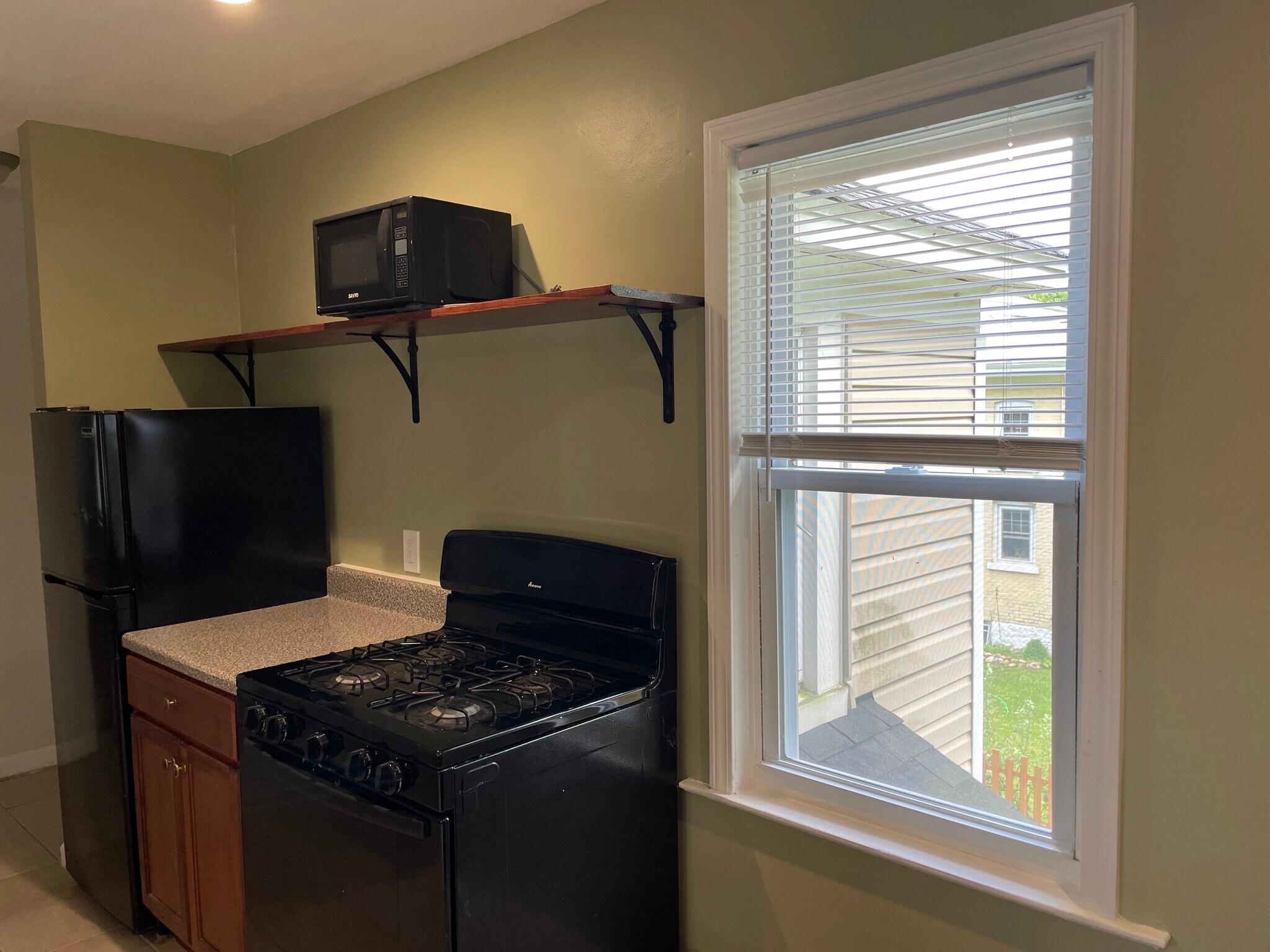 Kitchen - 500 2nd St
