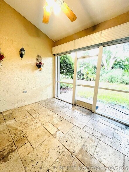 Building Photo - 1641 SW Harbour Isles Cir