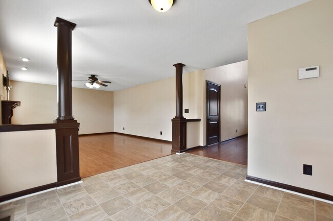 Building Photo - Four Bedroom in Fields of Northmeade!