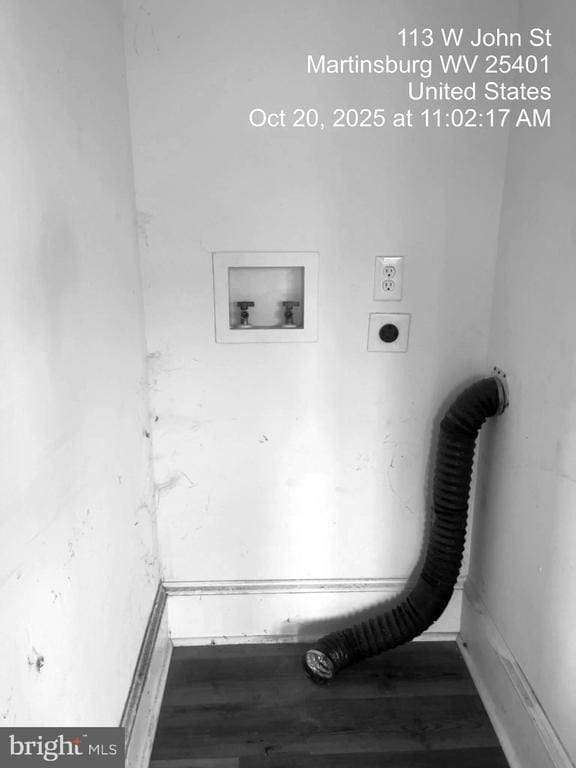 Building Photo - 113 W John St