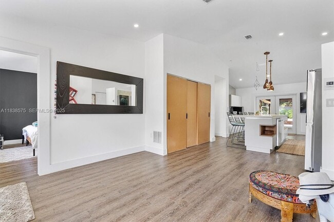 Building Photo - 266 NE 117th St