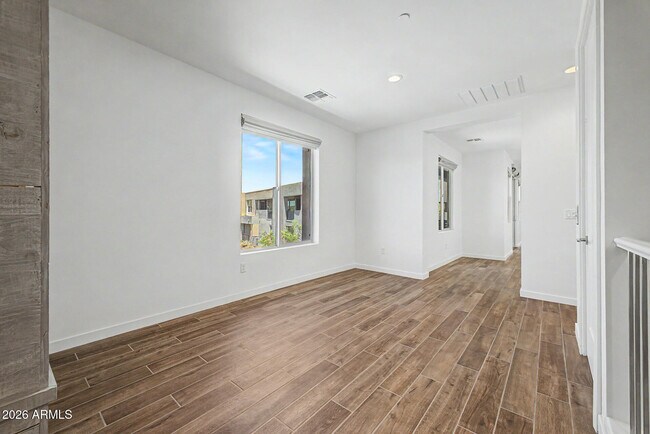 Building Photo - 11673 N 136th St