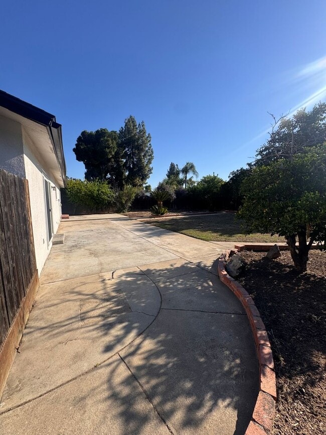 Building Photo - Charming 3 Bed/ 2 Bath Home in Clovis