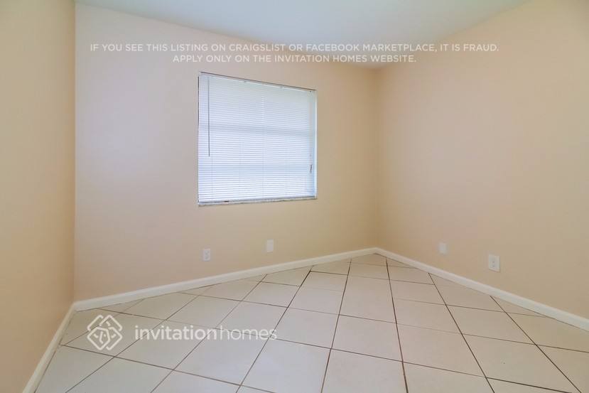 Building Photo - 120 Miramar Ave