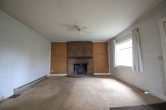 Building Photo - 19282 S Beavercreek Rd