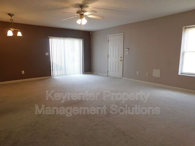 Building Photo - 24 Rose Garden Ln