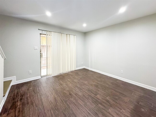 Building Photo - 1715 Moritz Dr