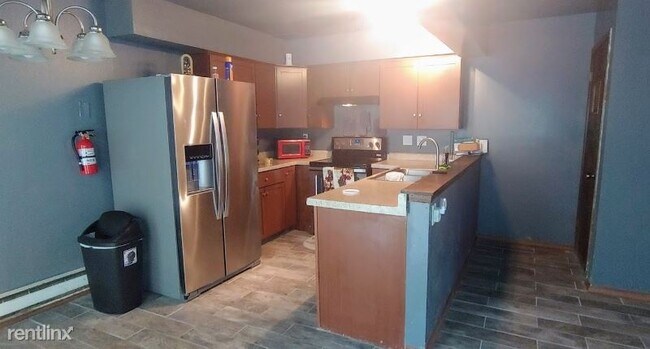 Building Photo - 2 br, 2 bath Townhome - 8329 W Northridge Ct