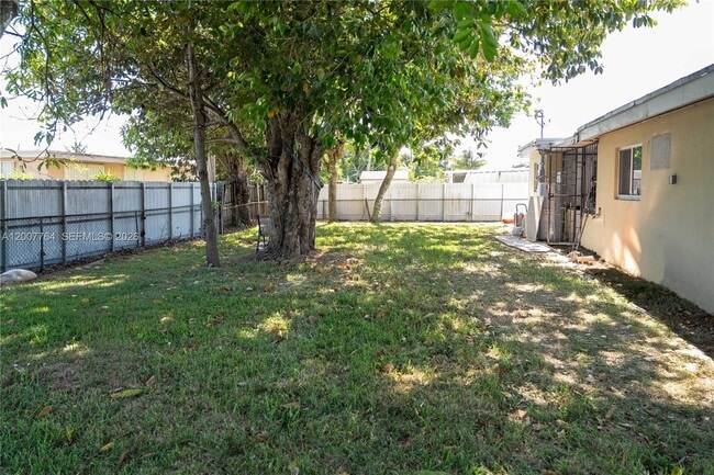 Building Photo - 4000 NW 195th St