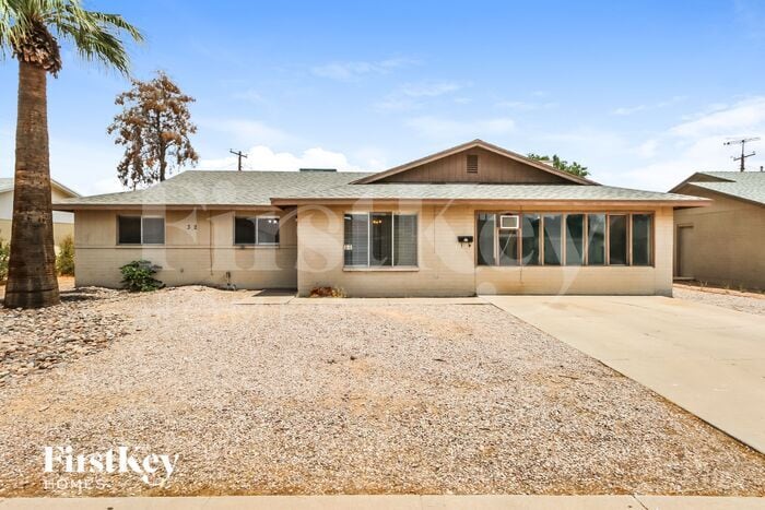 Primary Photo - 32 W Fairmont Dr