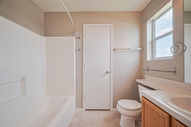 Building Photo - 2307 Emory Knoll Dr