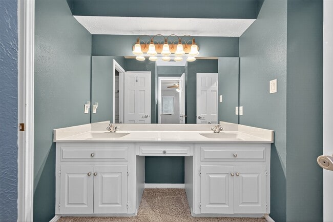 Building Photo - 901 Longmire Rd