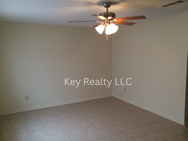 Building Photo - 6016 Quail Ridge