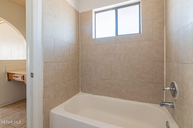 Building Photo - 11241 Beach Front Dr