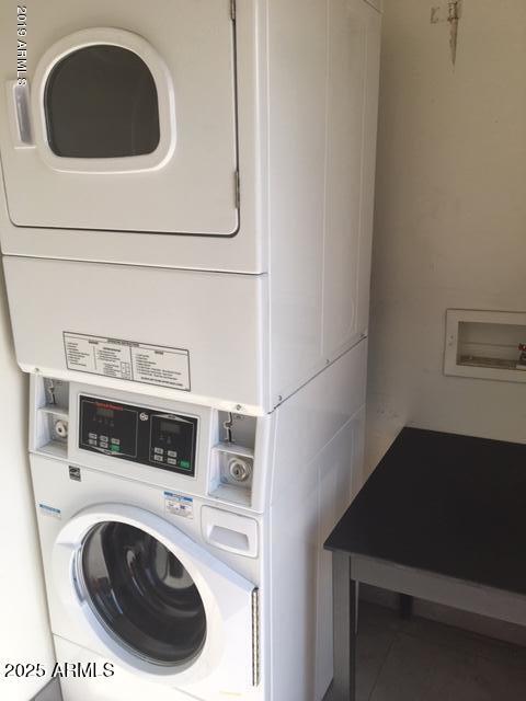 Building Photo - 3141 E Cypress St