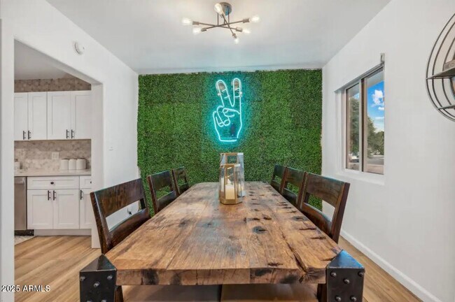 Building Photo - 8302 E Windsor Ave