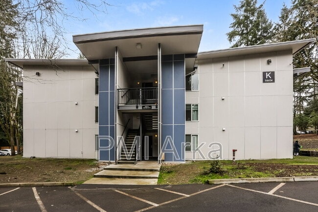 Building Photo - 14404 NE 31st St