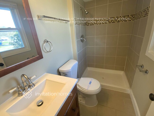 Building Photo - 7944 Idaho Cir N