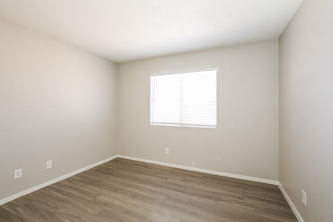 Building Photo - 2407 Character Ct