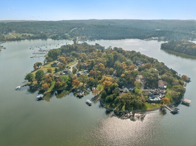 Primary Photo - 301 Anchor Dr