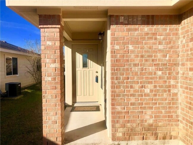 Building Photo - 13020 Date Palm Trail