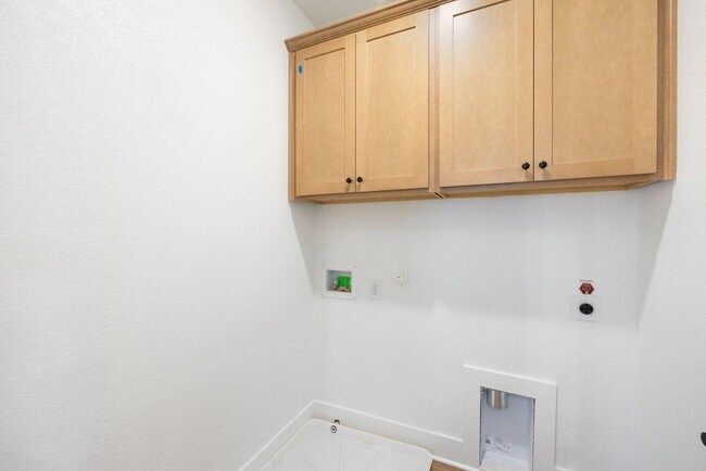 Building Photo - 6313 Leftwich Cv