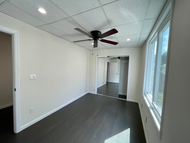 Building Photo - 100 Homecrest Ave