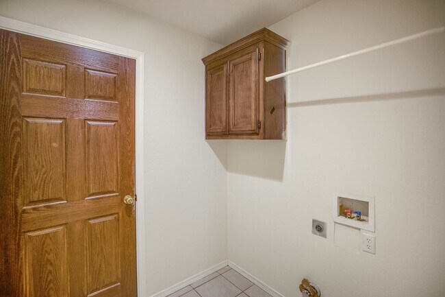 Building Photo - Great Duplex in Riverwalk Farms