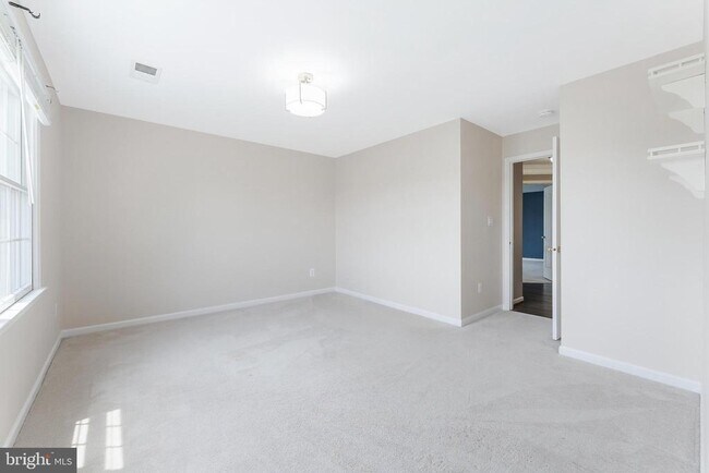 Building Photo - 20152 Boxwood Pl