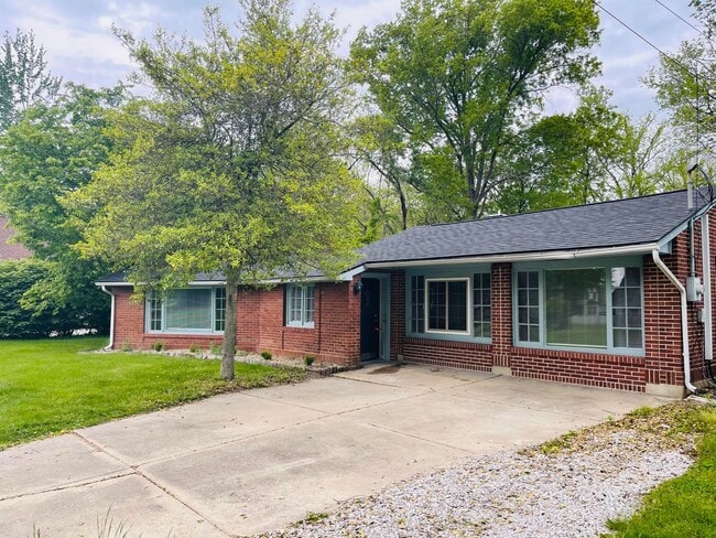 Building Photo - Move-In March & Get 50% Off Your First Month! Charming 2-Bed Northside Home!