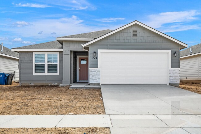 Primary Photo - BEAUTIFUL 3bd2ba Nampa Home!