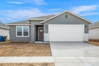 Building Photo - BEAUTIFUL 3bd2ba Nampa Home!