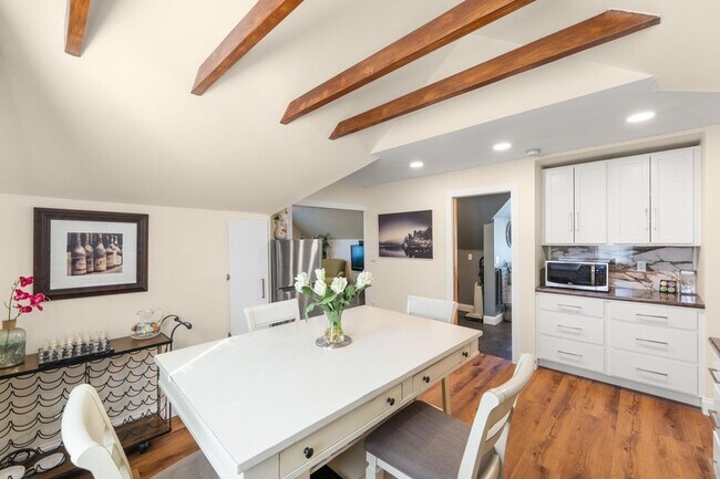 Building Photo - 2707 Garfield Ave