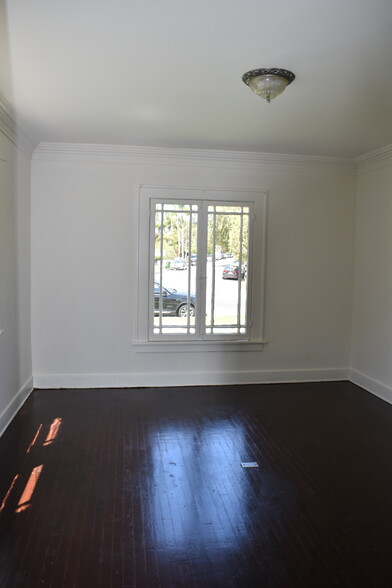 formal dining room or third bedroom - 5428 Edgewood Pl