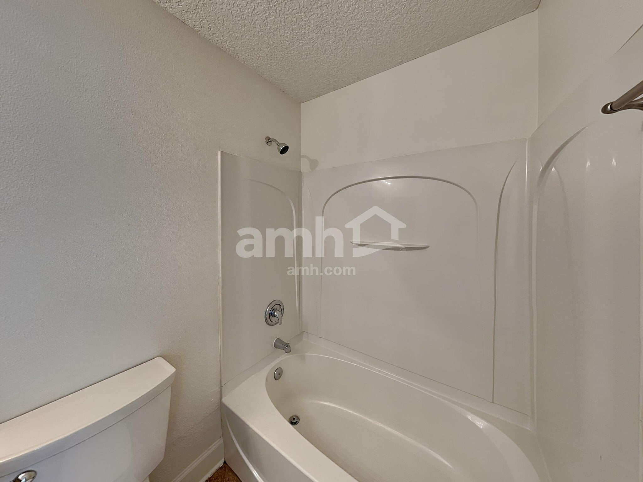 Building Photo - 2476 Winchester Ln