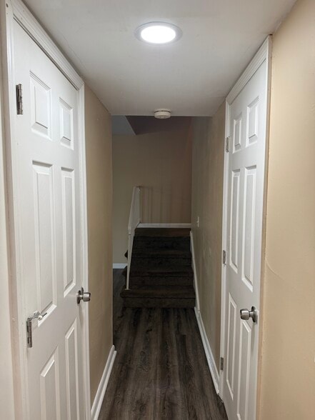 Building Photo - 323 Forest Park Rd