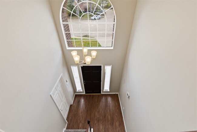 Building Photo - 3327 Shady Glen Ln