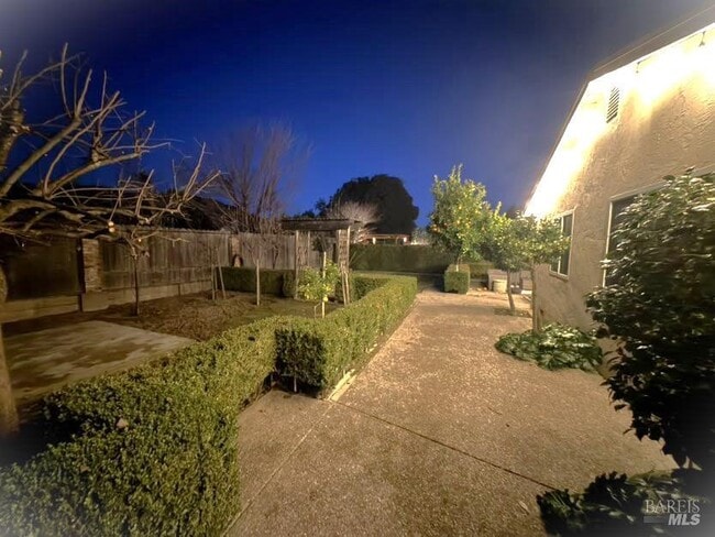 Building Photo - 19 San Miguel Way