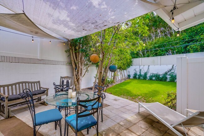 Building Photo - 12042 Sylvester St