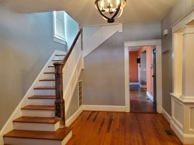 Building Photo - 2623 Marlboro Ave