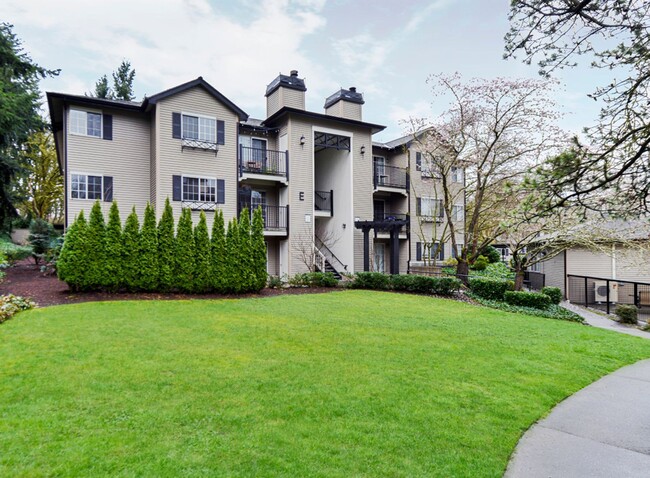 Building Photo - Available Now! Beautiful Kirkland Condo - ...